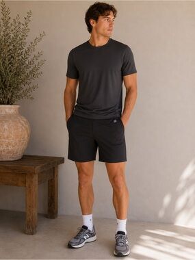 MEC Men’s  Black Activewear Shorts Size M Workout Athleisure Casual Bike Hike